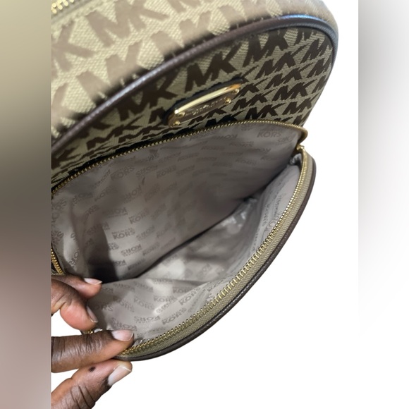 Michael Kors large backpack - Picture 10 of 12